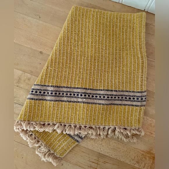 5 PIECE COLLECTION OF FARMHOUSE PRIMITIVE DECORATIVE HOME DECOR - Picture 7 of 8